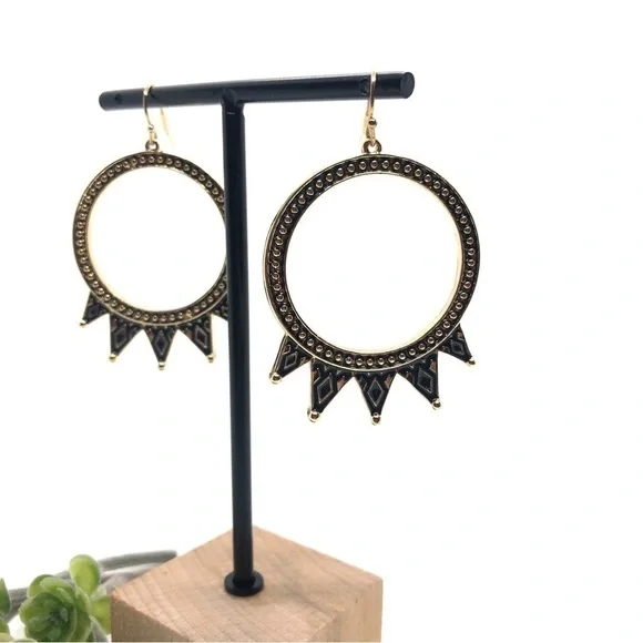 NWOT Jessica Simpson Gold Spike Hoop Earrings - Picture 3 of 7